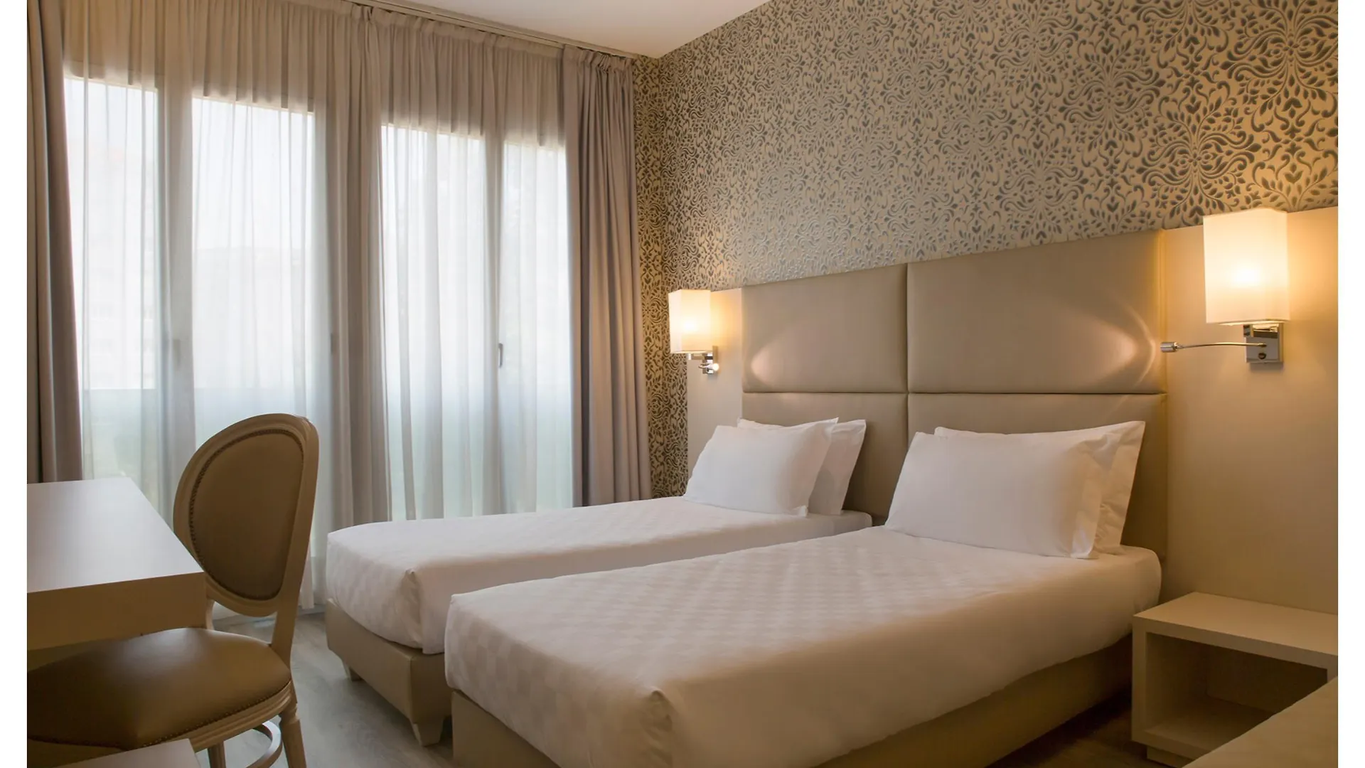 Hotel Nasco Milan 4*,