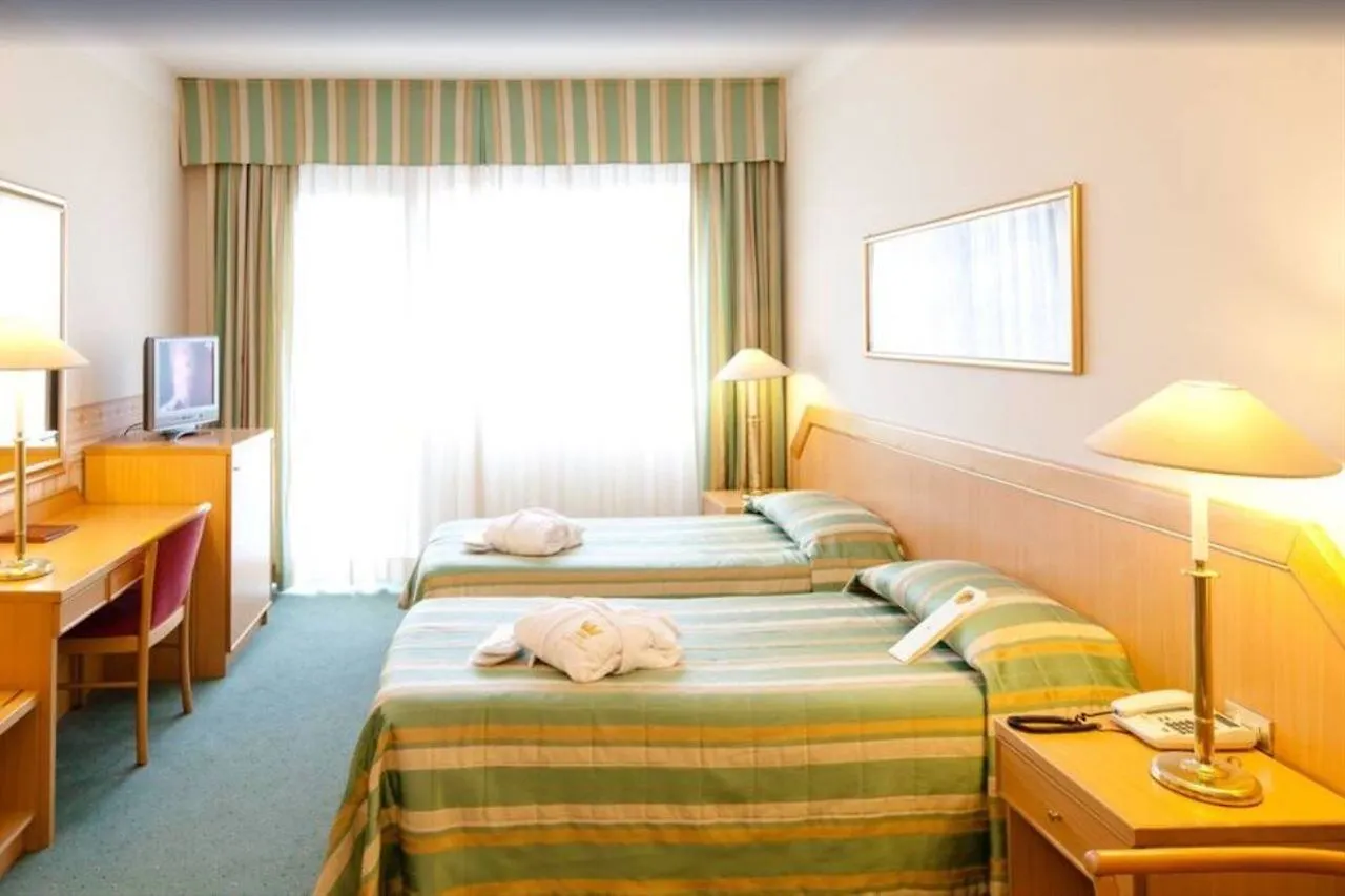Hotel Nasco Milan 4*,